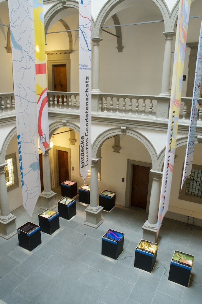 Szenografische Gestaltung Geodatenschutz